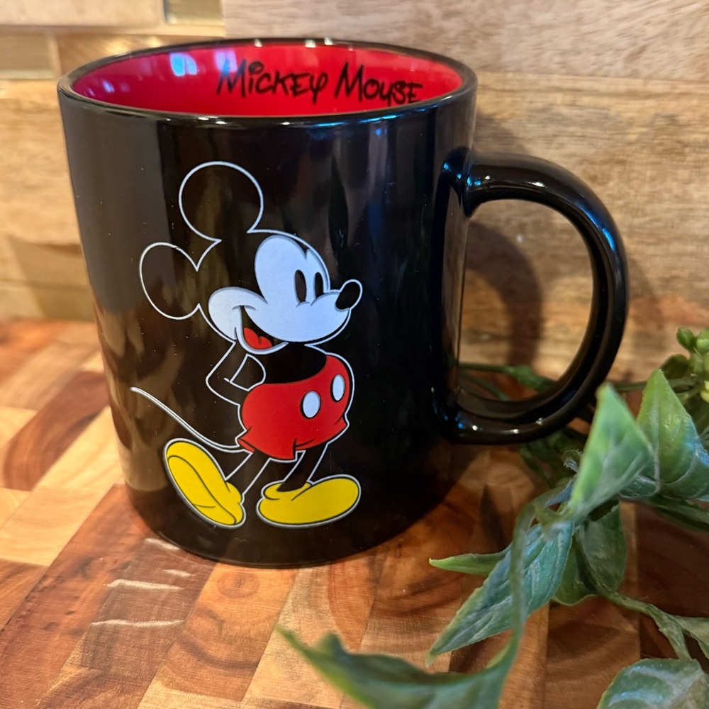 Disney Mickey Mouse mug - Picture 1 of 3